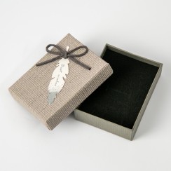 Dāvanu kastīte Dāvanu kastīte